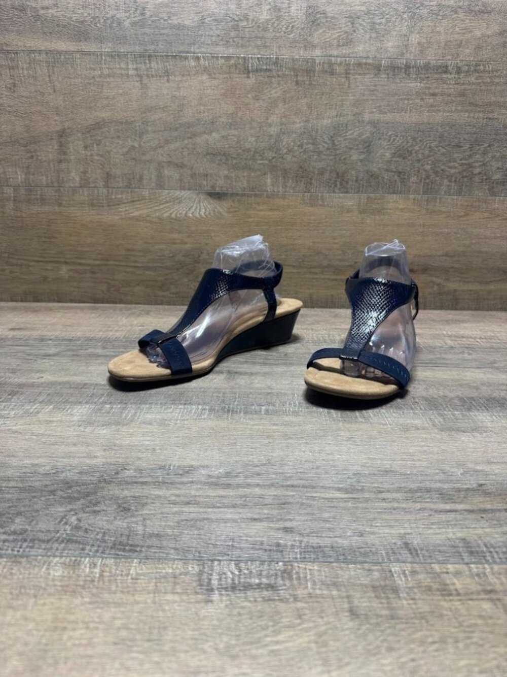 Alfani Vacanza Blue Textured T-Strap Wedge Sandals Women's Size 10